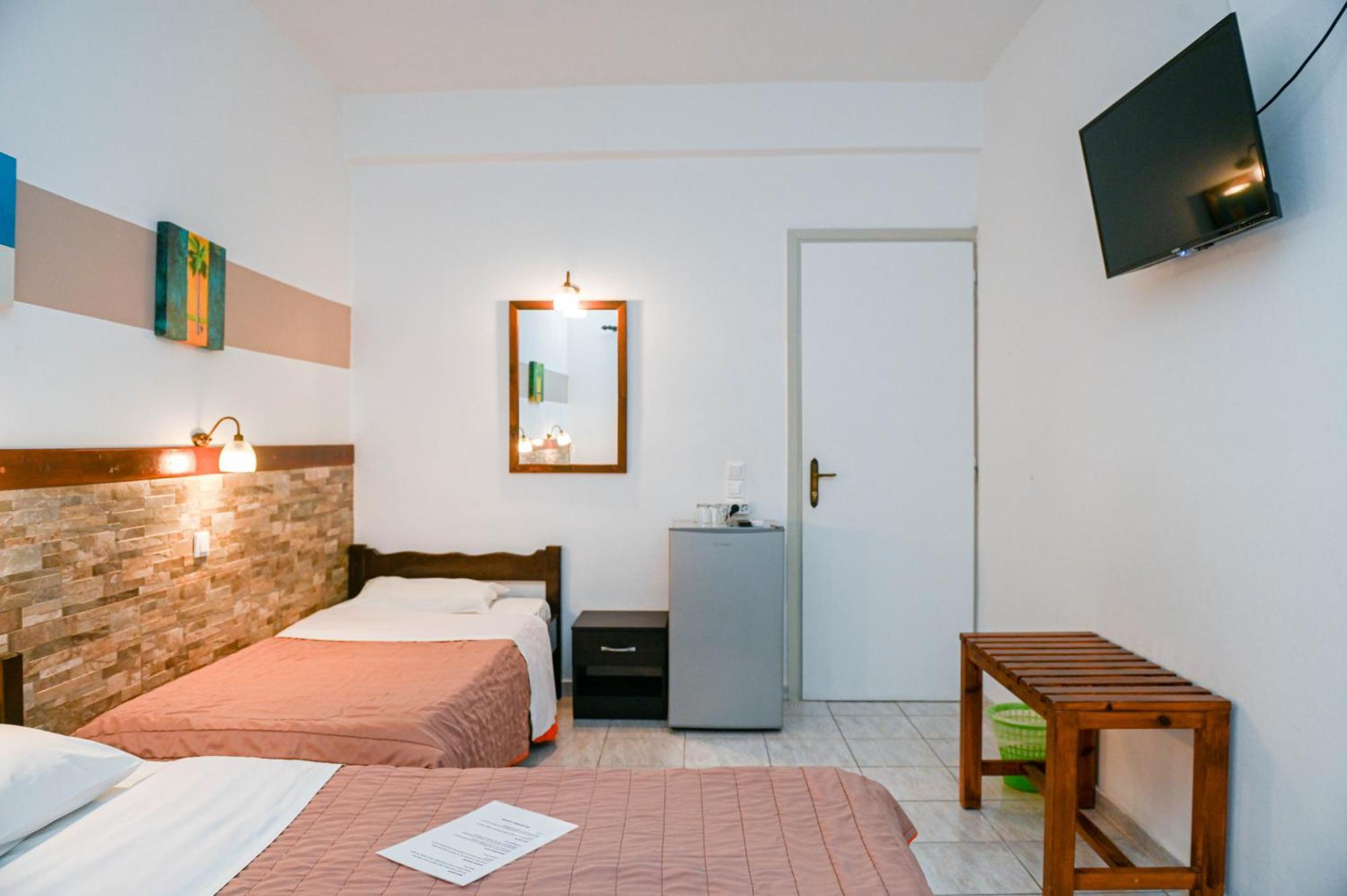Narkissos Hotel Kamári Eksteriør bilde