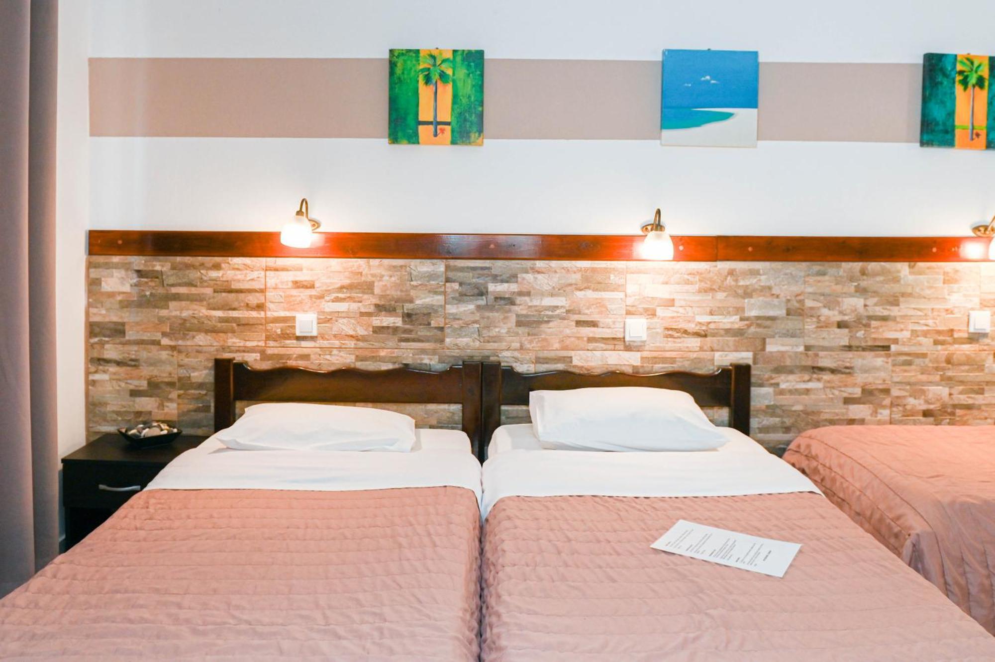 Narkissos Hotel Kamári Eksteriør bilde